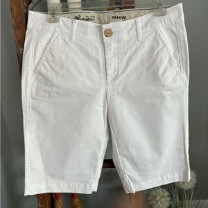 White Women's Shorts size 6 by Eddie Bauer
